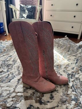 Tall Lace-Up Western Boots in Dusty Rose
